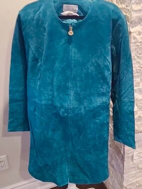 STUNNING 🤩 Teal Suede mid length coat